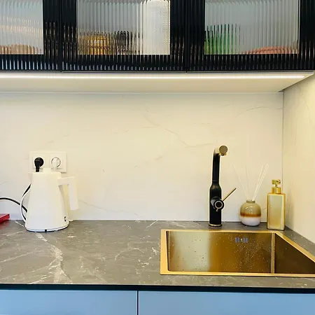 Piper Gold Targi Апартаменты Познань