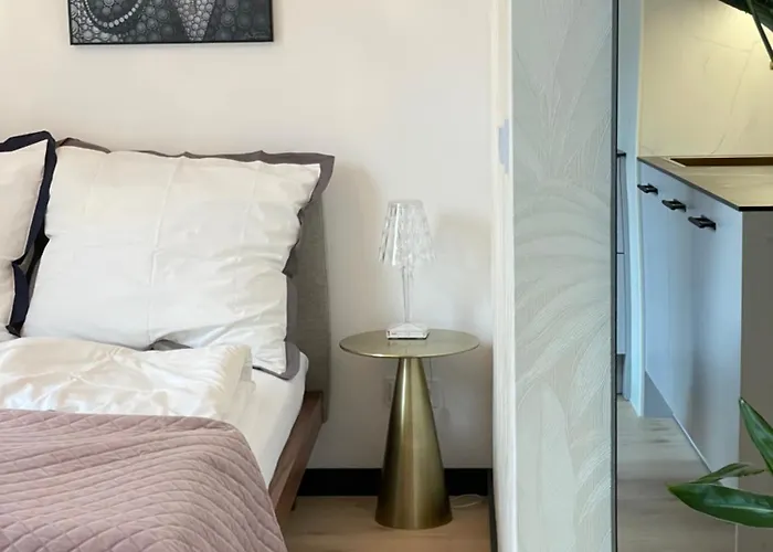 Piper Gold Targi Apartment