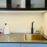 Piper Gold Targi Апартаменты Познань