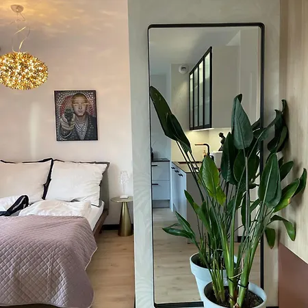 Apartment Piper Gold Targi