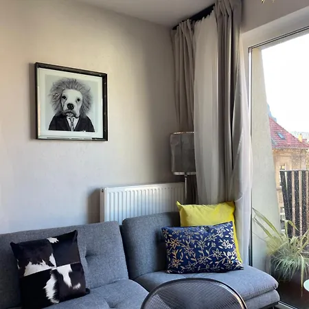 Apartment Piper Gold Targi *